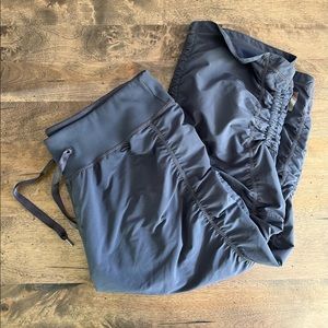 Zella athletic capris with scrunched sides